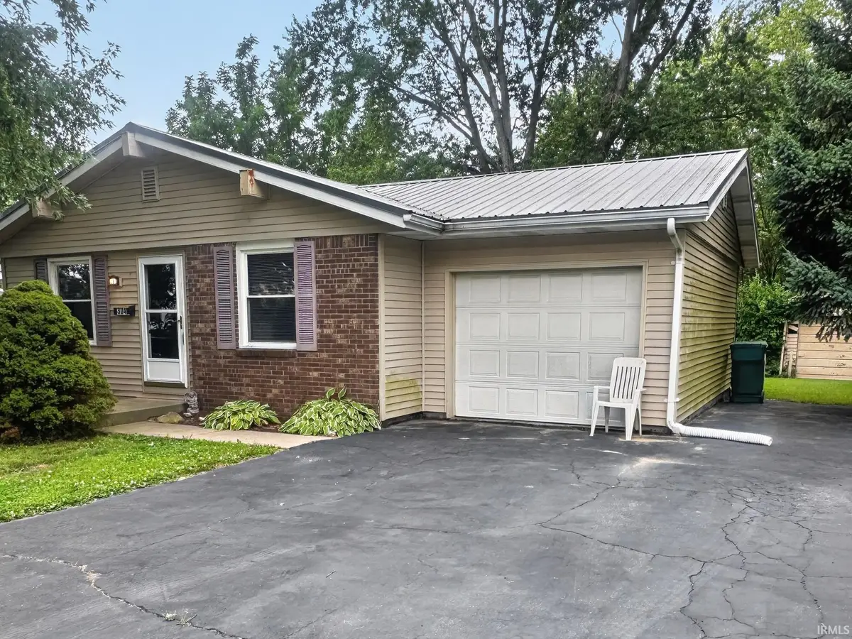 304 S Wayne Street, Flora, IN 46929 - #1