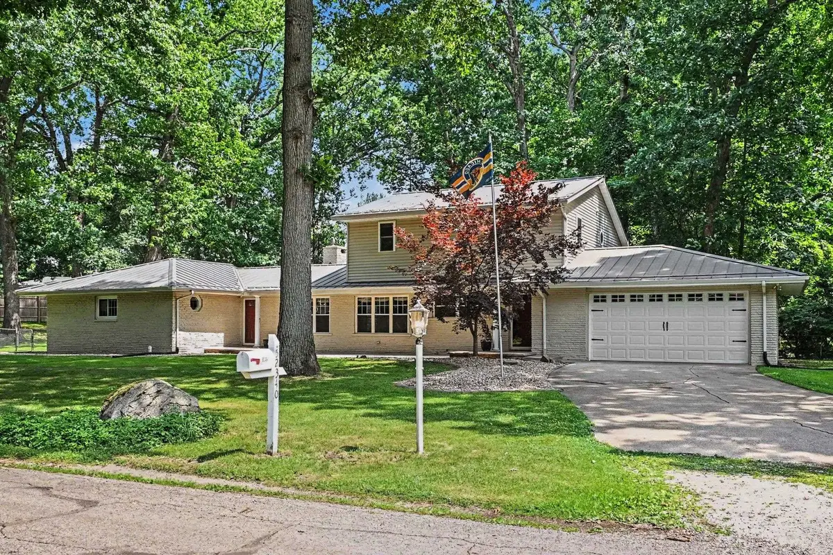 52340 Harvest Drive, South Bend, IN 46637 - #1