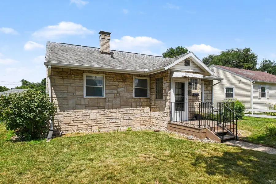 1534 Kilbourn Street, Elkhart, IN 46514 - #3