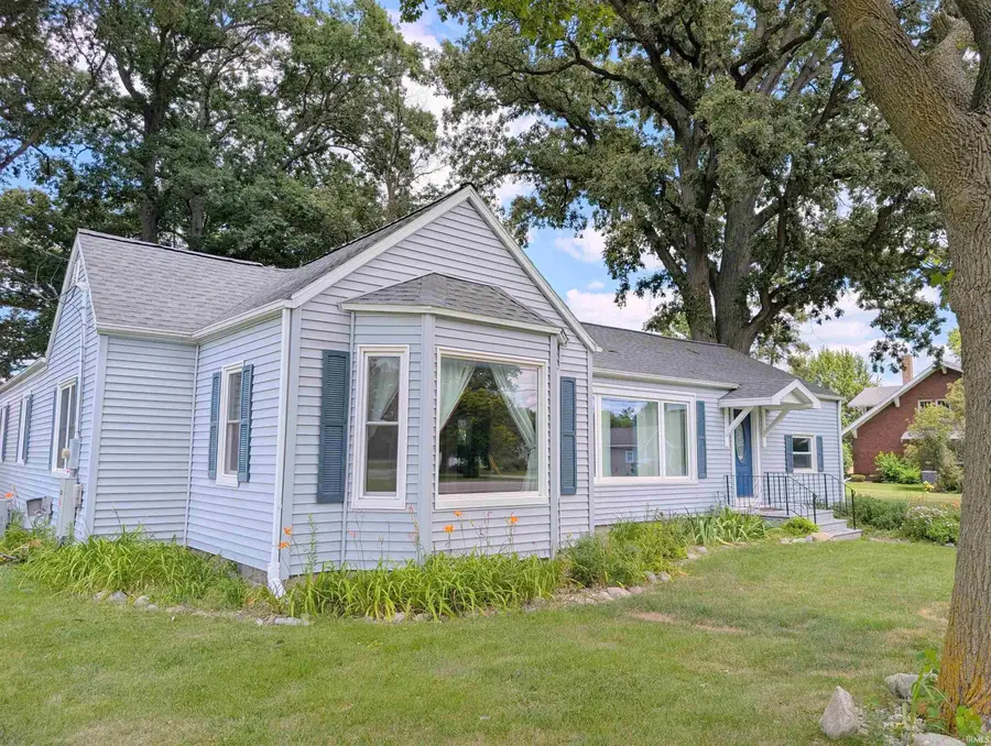 1105 W Lancaster Street, Bluffton, IN 46714 - #2