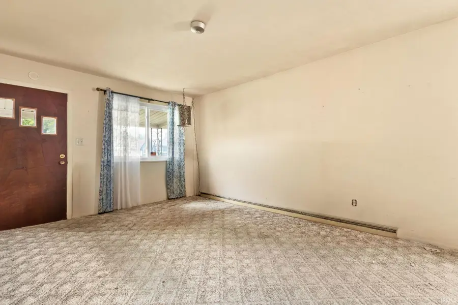 412 E Edgar Avenue, Mishawaka, IN 46545 - #3