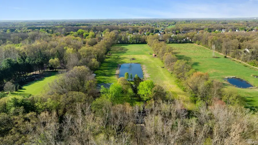10272 Douglas Road, Osceola, IN 46561 - #2