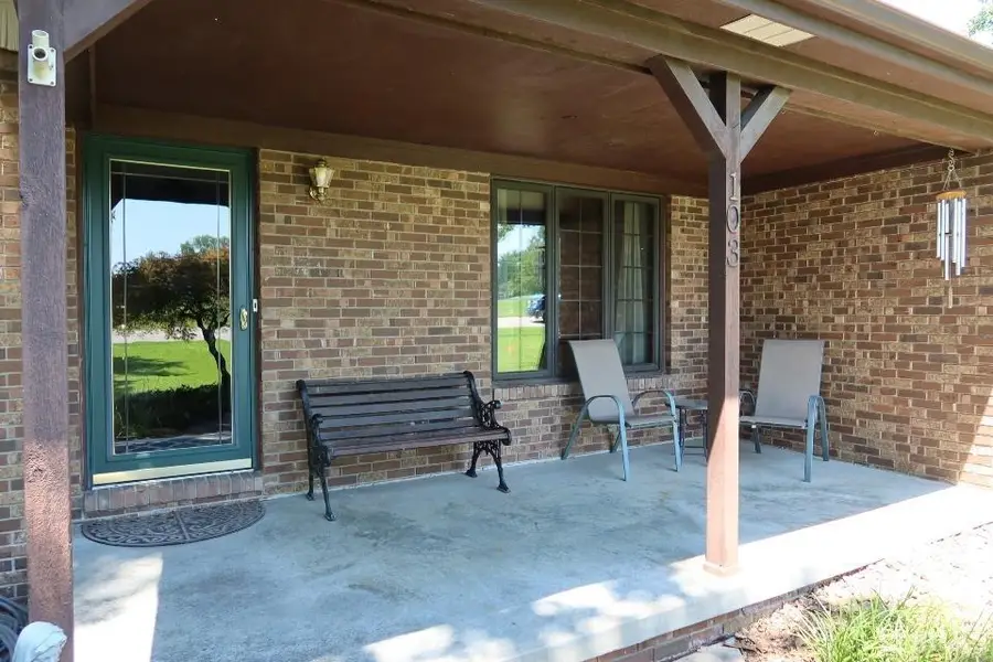 103 Western Hills Drive, Mount Vernon, IN 47620 - #2