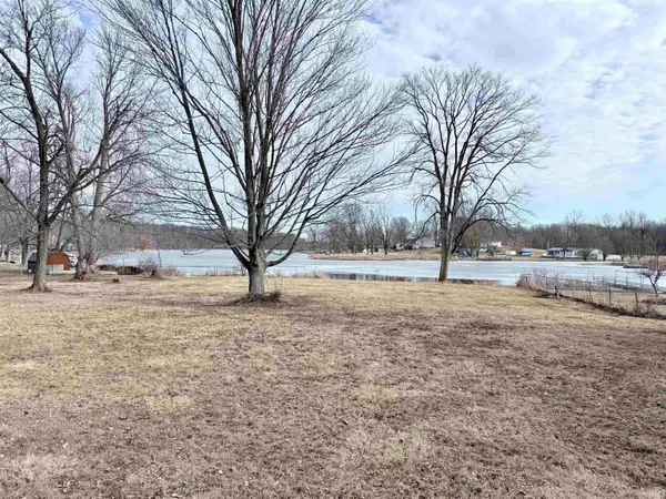 W Northshore Drive, Columbia City, IN 46725