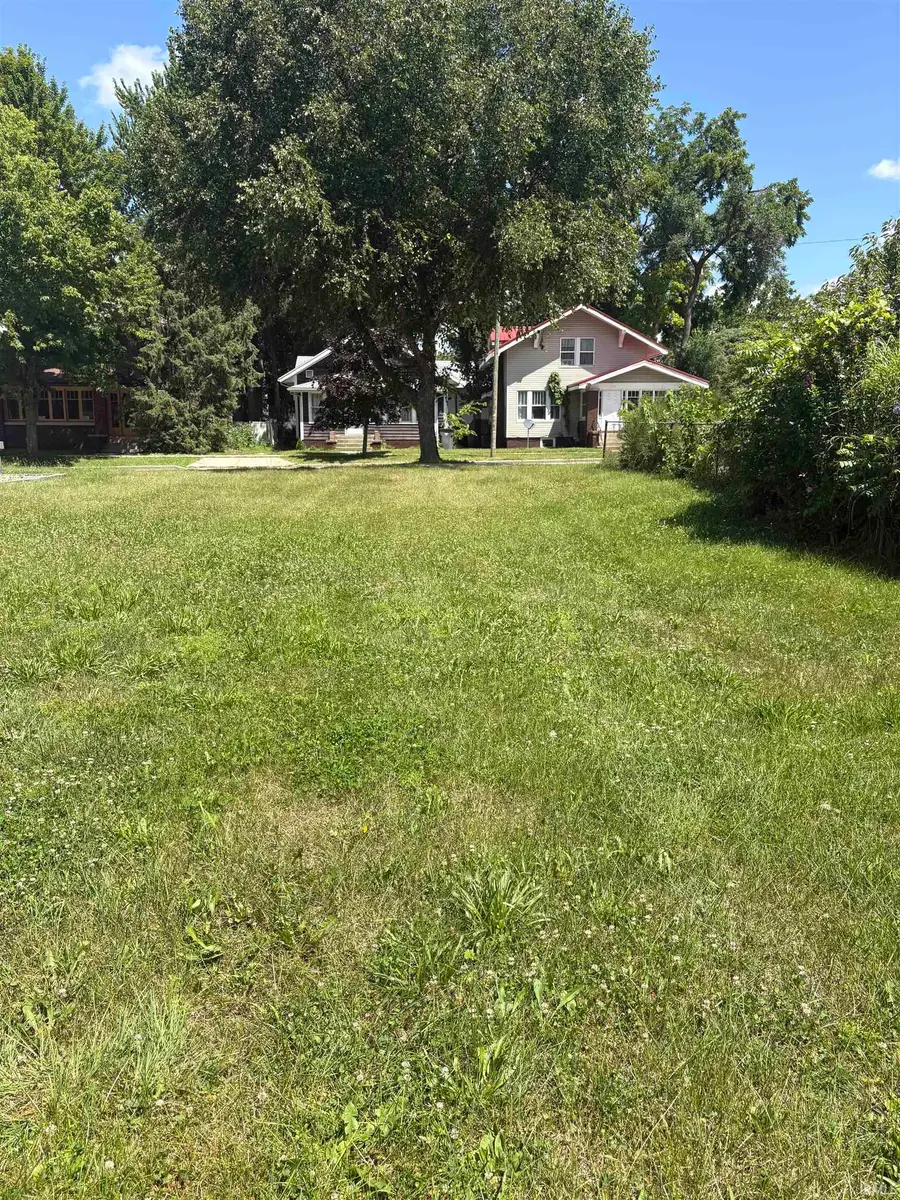 807 Middlebury Street, Elkhart, IN 46516 - #2