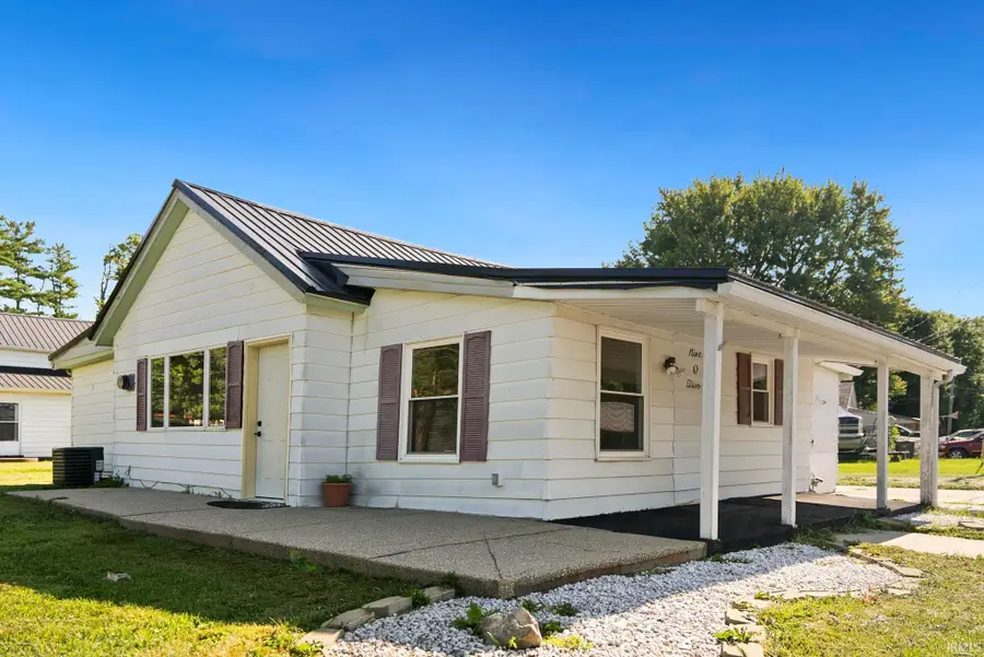 902 N 7th Street, Goshen, IN 46528 - #2