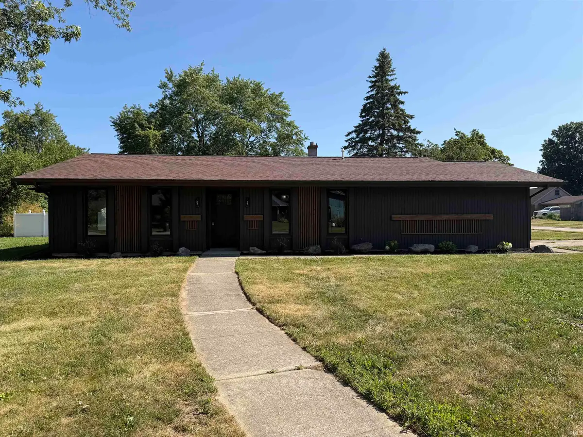 3925 Shannon Drive, Fort Wayne, IN 46835 - #1