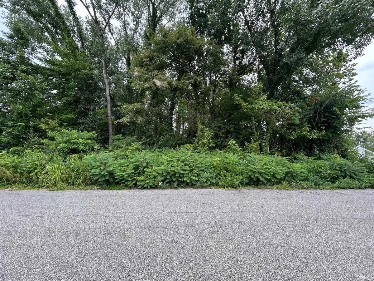 6688 Boston Drive, Newburgh, IN 47630 - #1