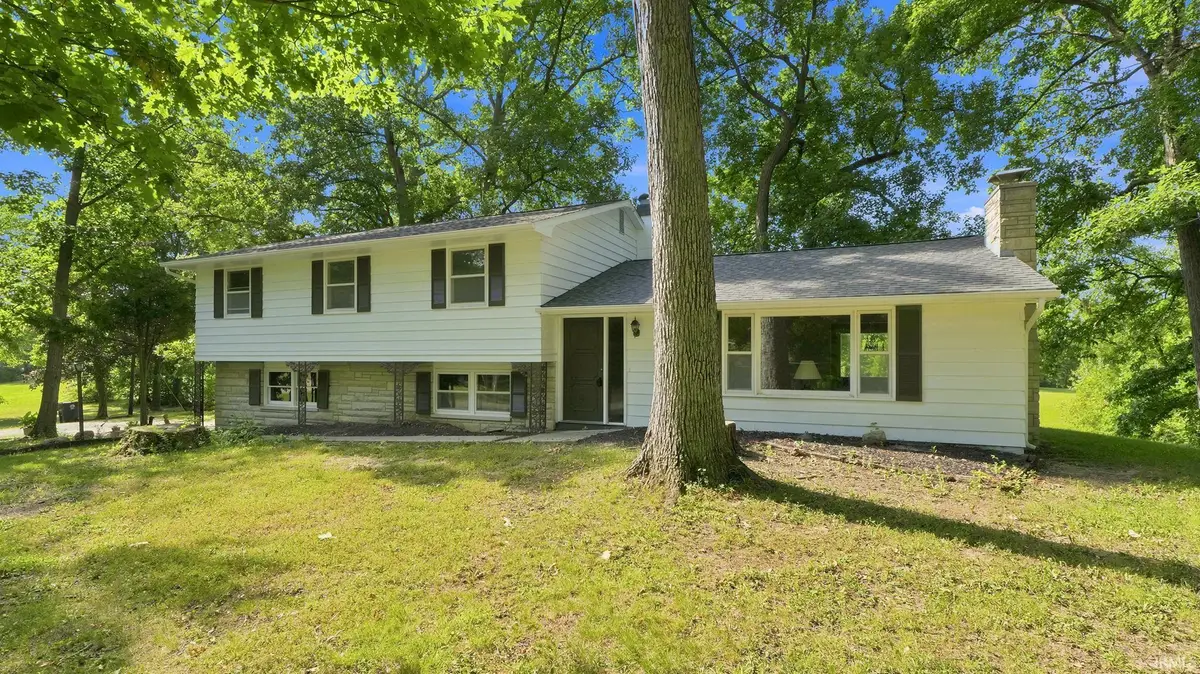 608 E Till Road, Fort Wayne, IN 46825 - #1