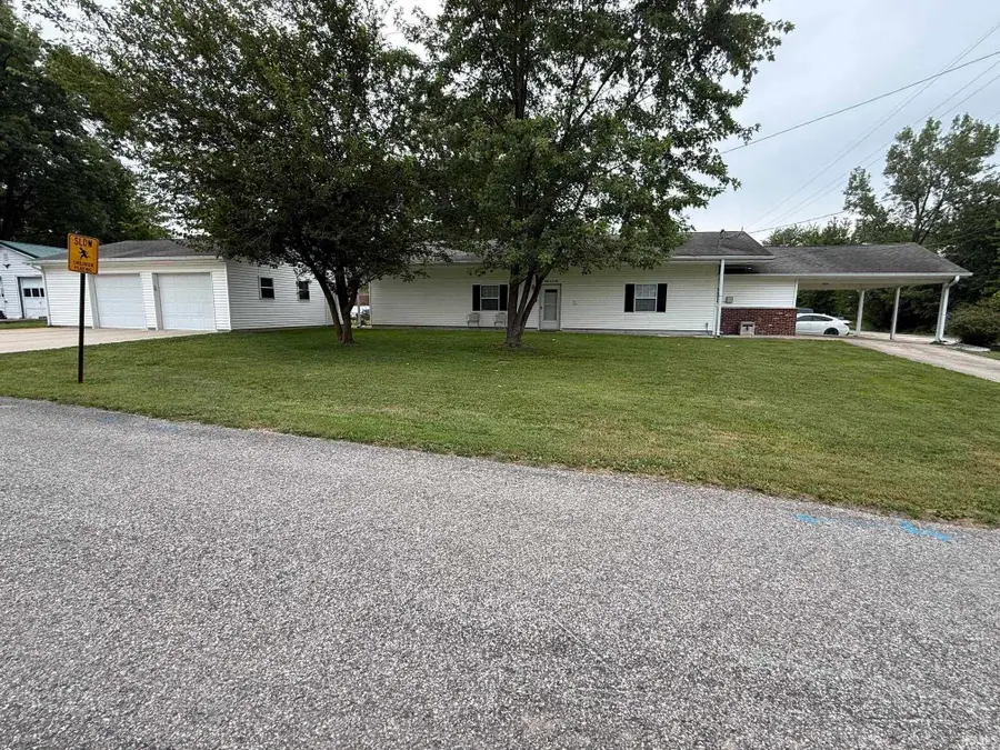 1122 C St Nw, Linton, IN 47441 - #2
