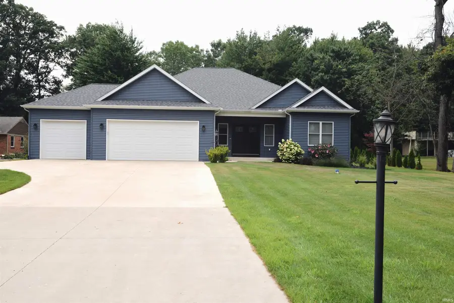 52427 Lynnewood Avenue, South Bend, IN 46628 - #3