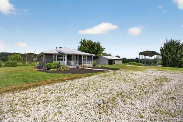 11267 E Main Street, Owensburg, IN 47453