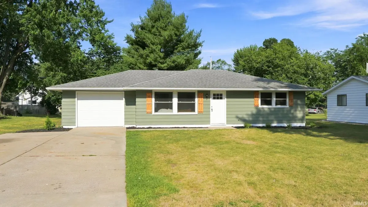 233 S Division Street, Auburn, IN 46706 - #1
