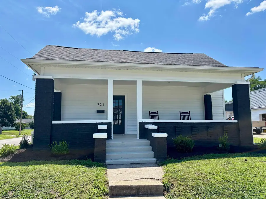 721 N 12th Street, Vincennes, IN 47591 - #2