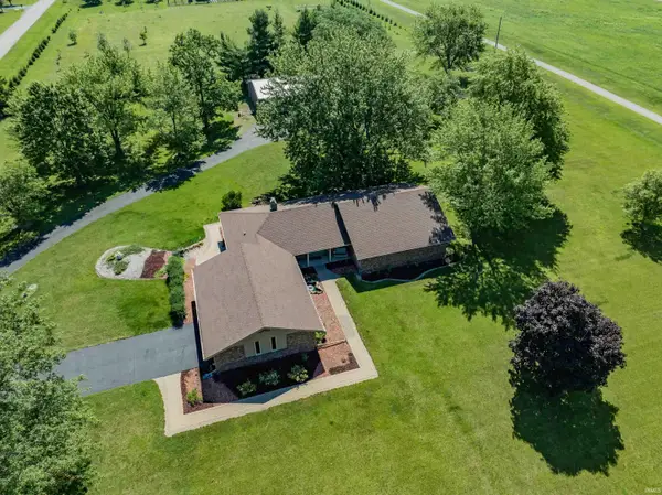13921 Emanuel Road, Hoagland, IN 46745