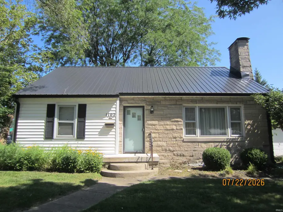 1102 W Jeffras Avenue, Marion, IN 46952 - #3