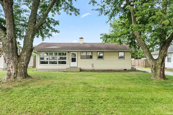 15435 Oak Street, Huntertown, IN 46748