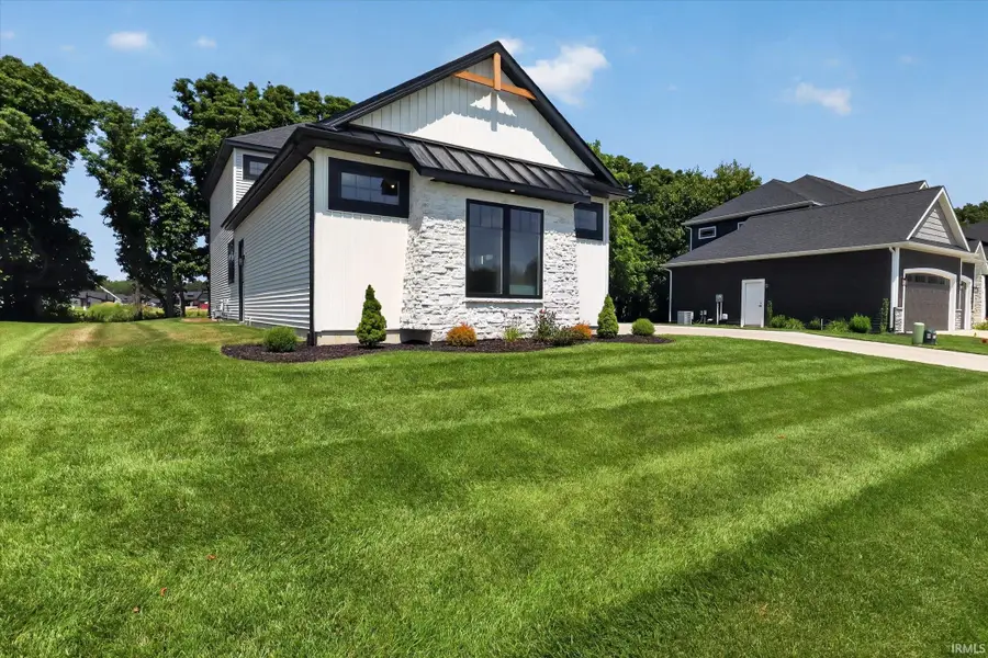 11171 Albany Ridge Drive, Osceola, IN 46561 - #2