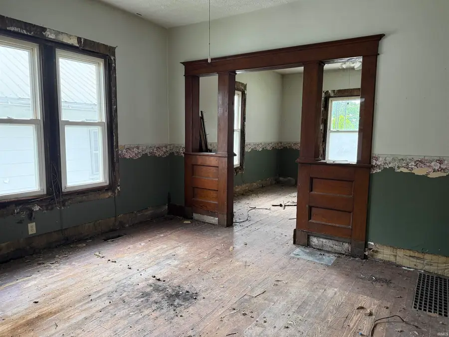 1222 9th St, Bedford, IN 47421 - #2
