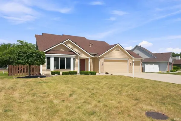220 Yukon Pass, Auburn, IN 46706