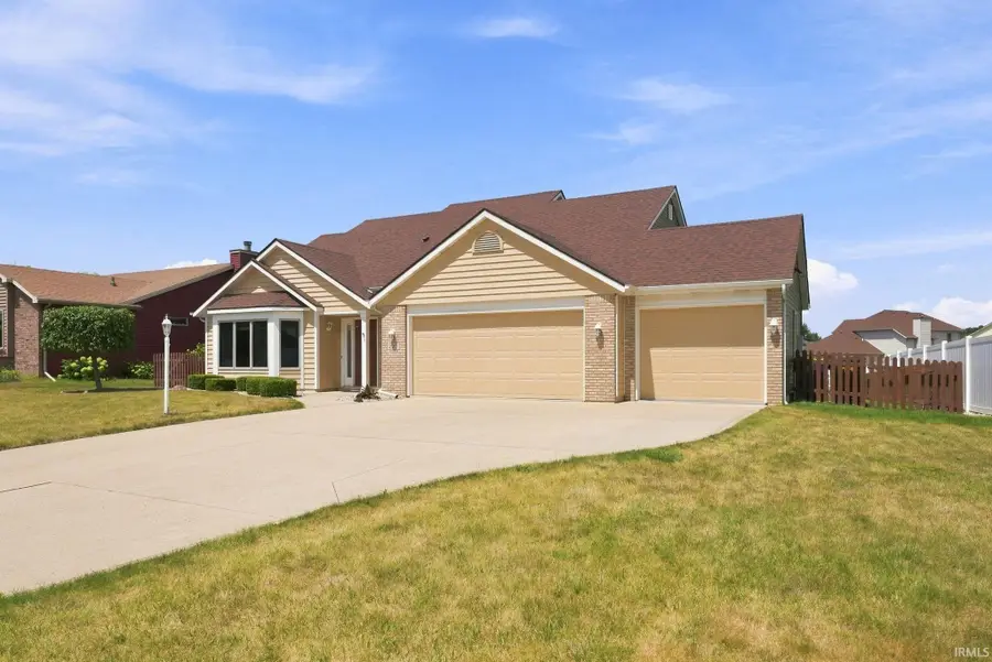 220 Yukon Pass, Auburn, IN 46706 - #3