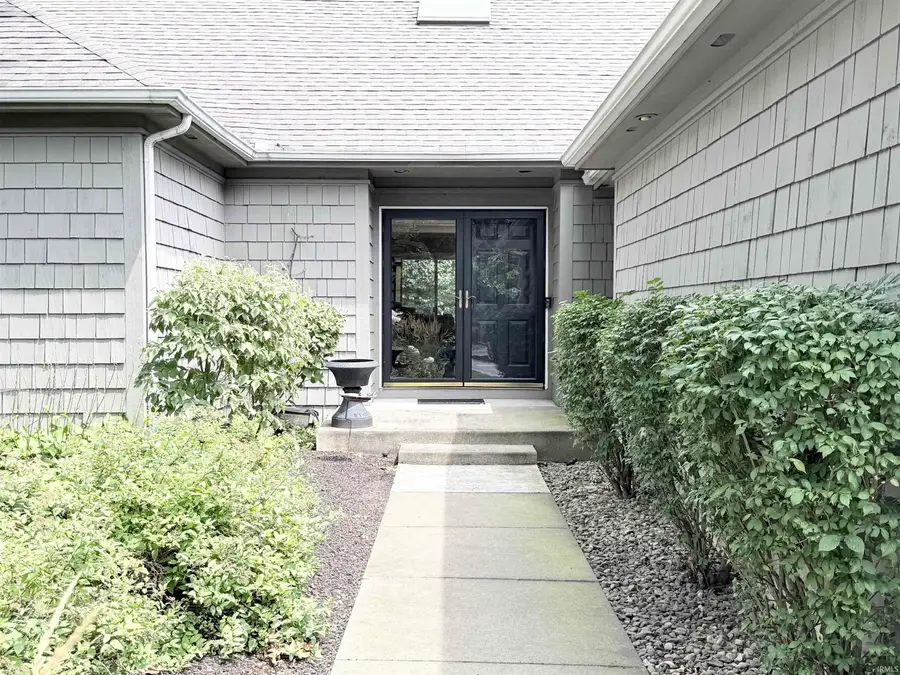 1325 E Erskine Manor Hill Drive, South Bend, IN 46614 - #2