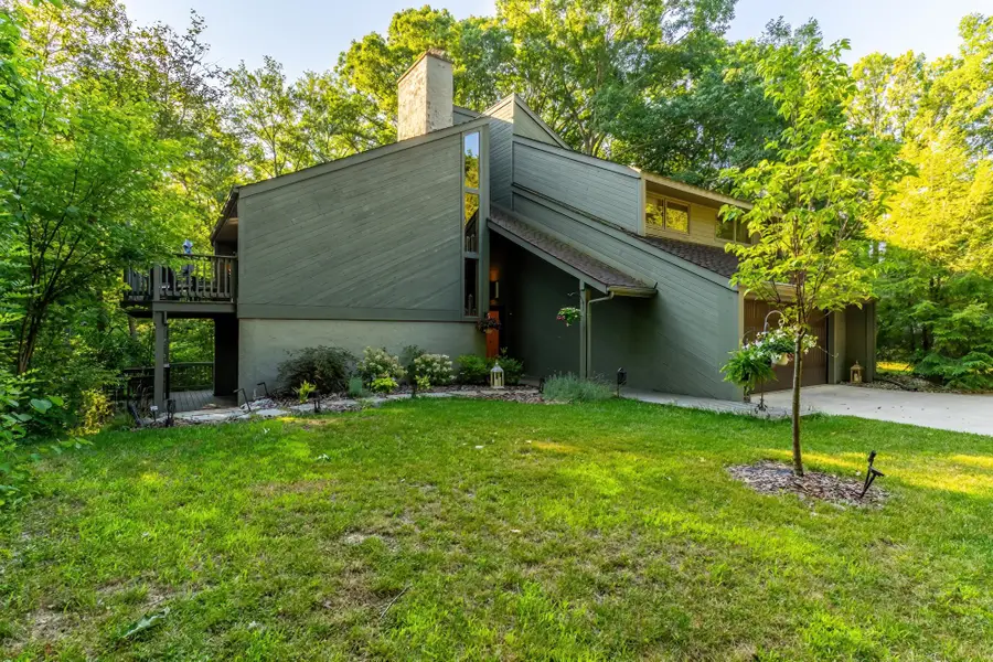10014 Saint Clairs Retreat, Fort Wayne, IN 46825 - #2