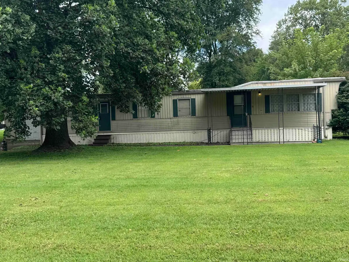 522 W Oak Street, Princeton, IN 47670 - #1