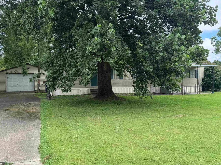 522 W Oak Street, Princeton, IN 47670 - #3