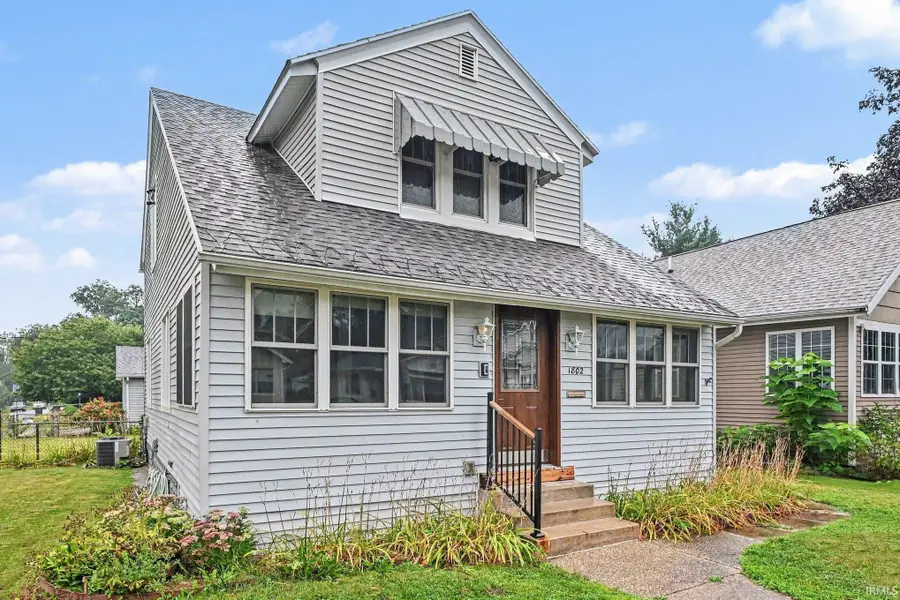 1802 Caroline Street, South Bend, IN 46613 - #2