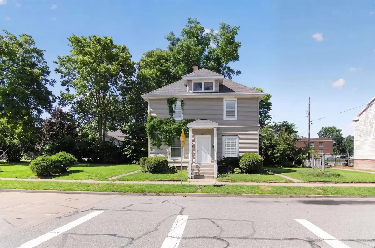407/411 E South Street, South Bend, IN 46601 - #1