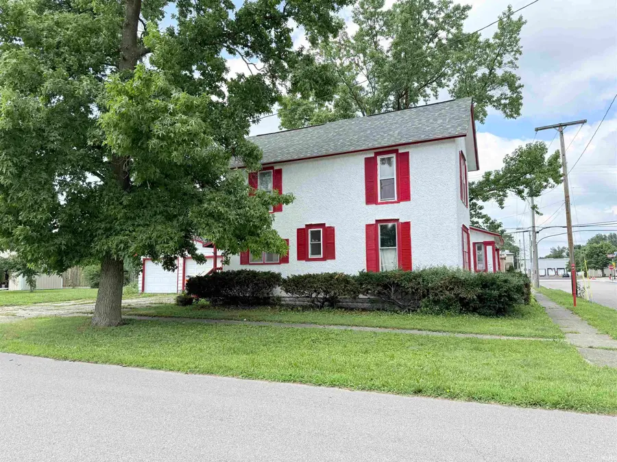 125 E Johnson Street, Wolcott, IN 47995 - #2