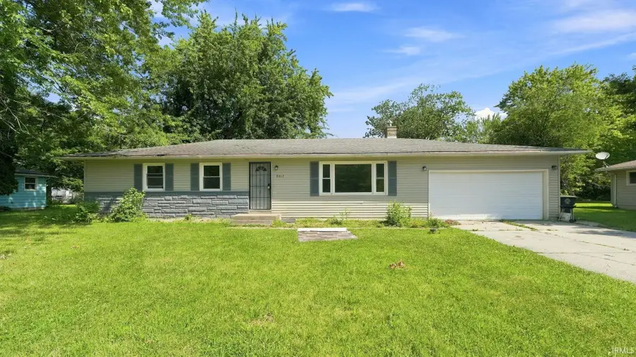 2917 Dexter Drive, Fort Wayne, IN 46816 - #2