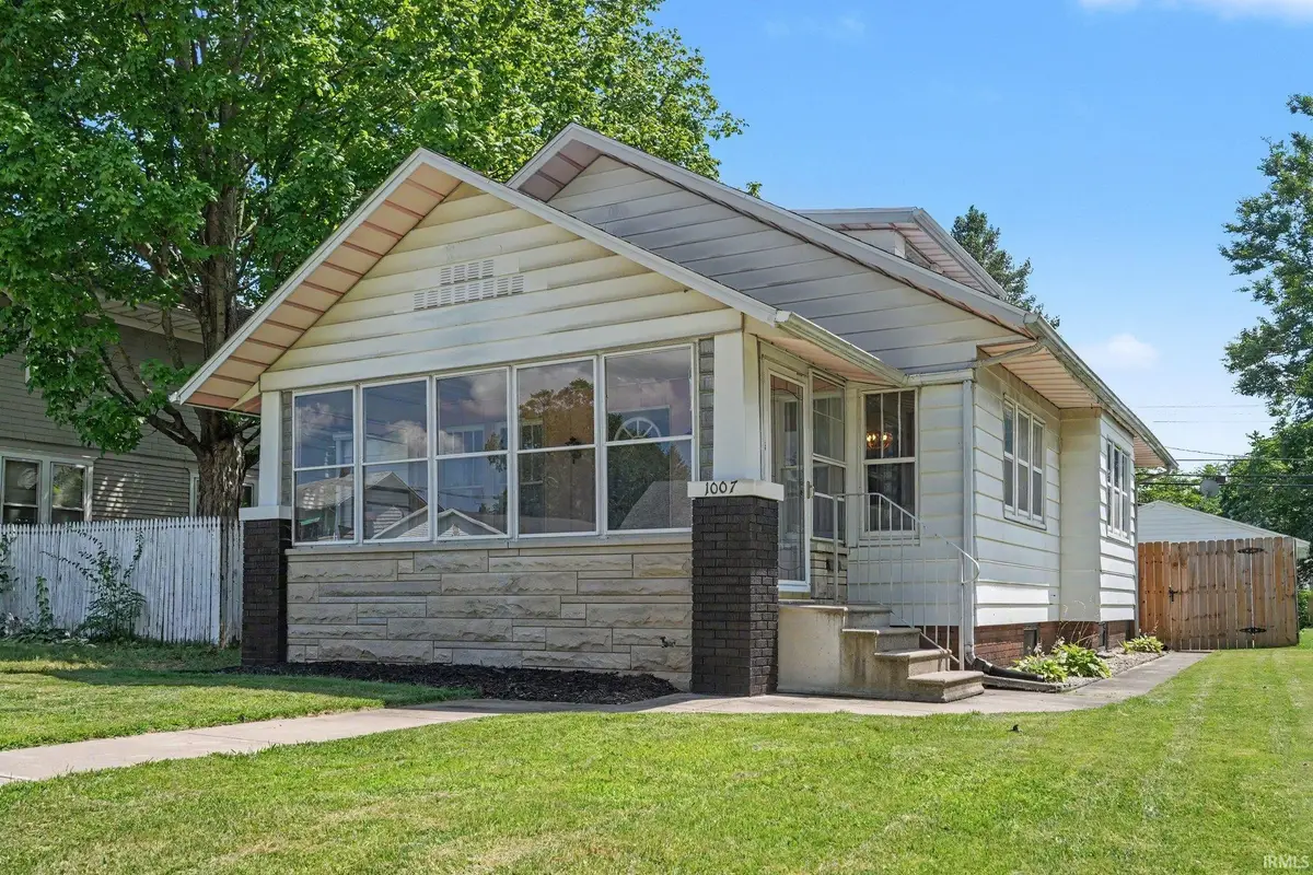 1007 E 3rd Street, Mishawaka, IN 46544 - #1