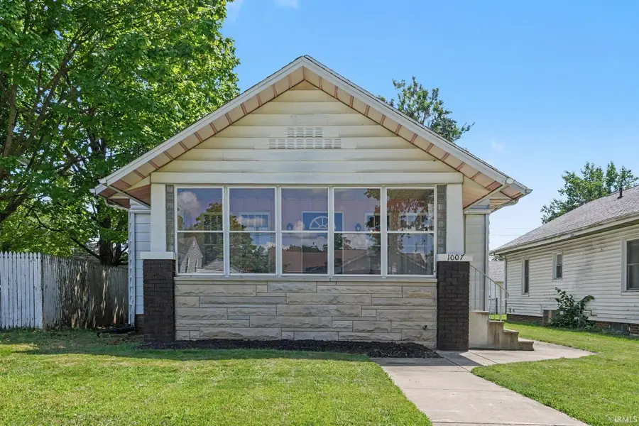 1007 E 3rd Street, Mishawaka, IN 46544 - #2