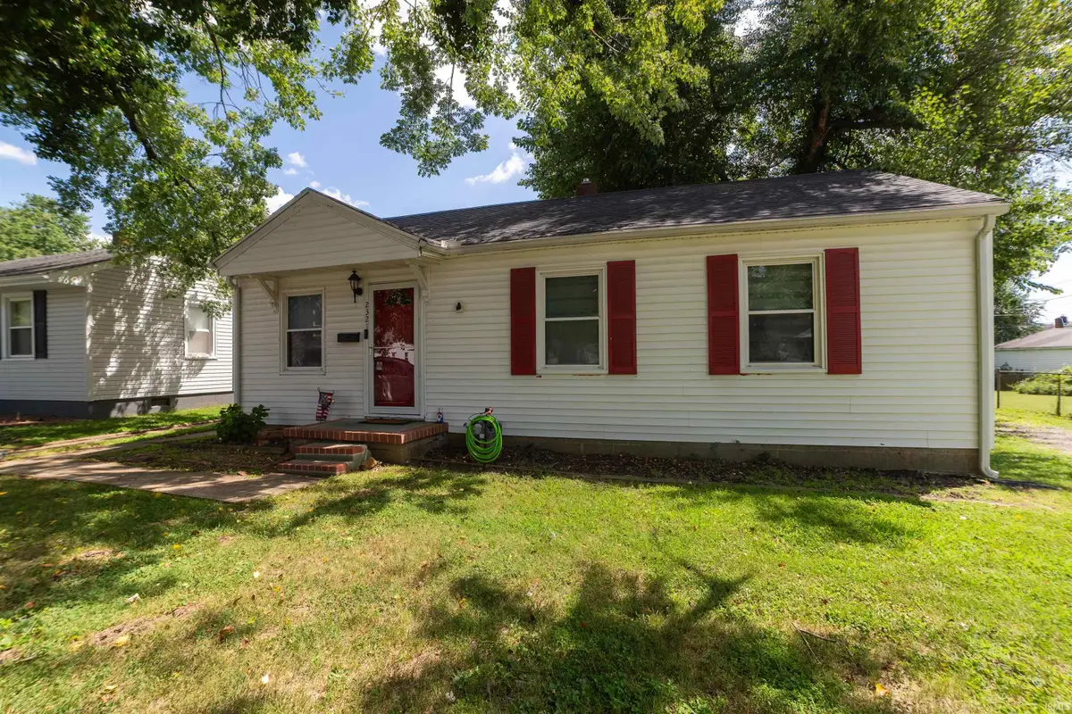 2321 E Iowa Street, Evansville, IN 47711 - #1