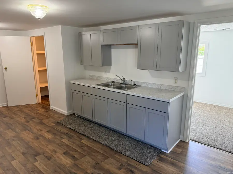 909 E North F Street, Gas City, IN 46933 - #3