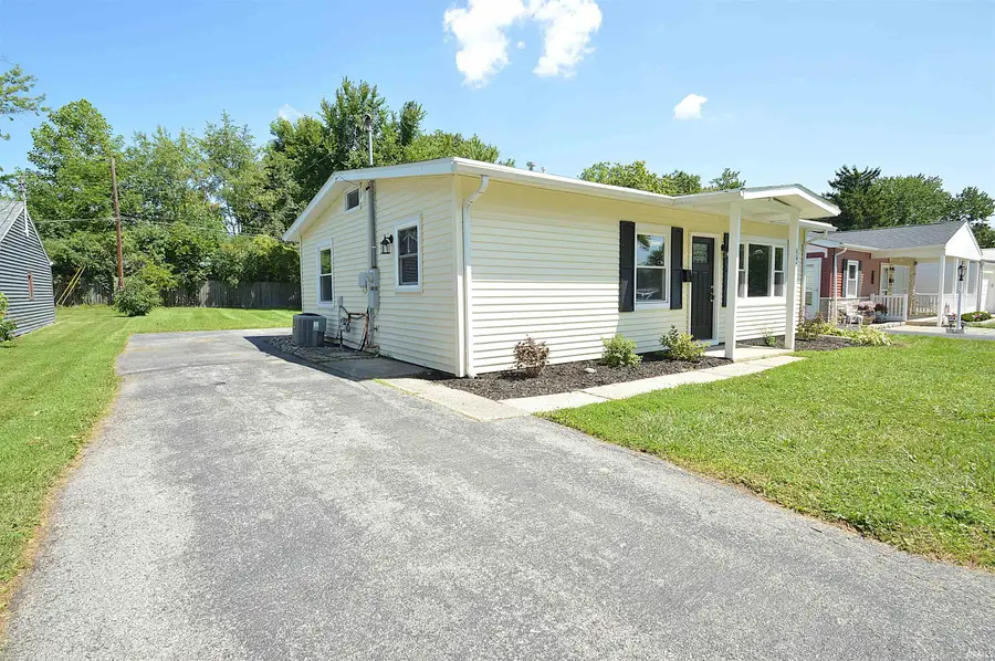 606 Opal Street, Huntington, IN 46750 - #2