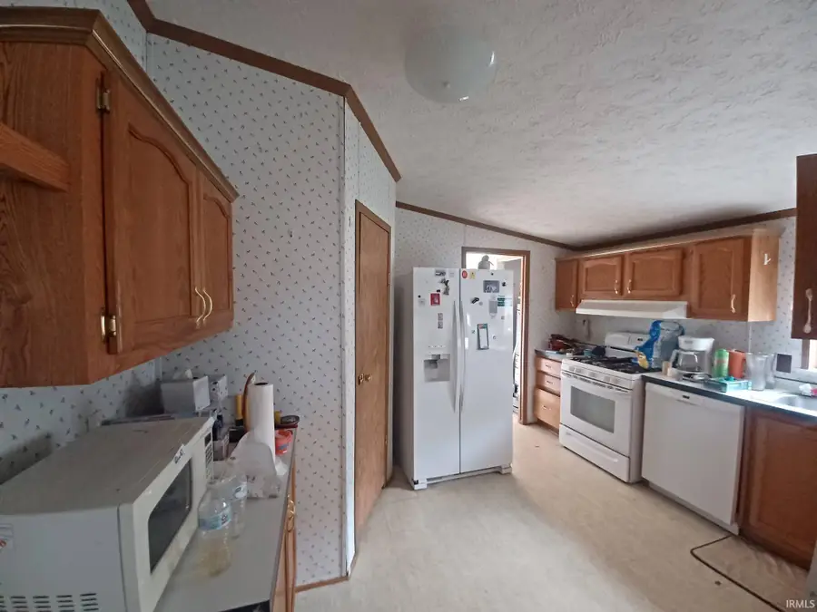 313 E Adams Avenue, Chandler, IN 47610 - #2