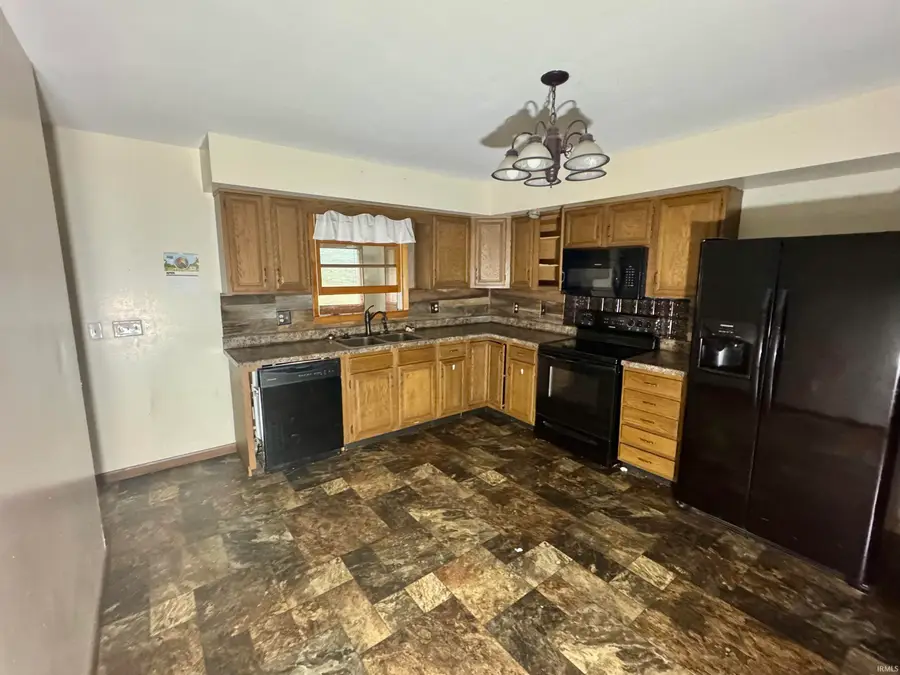 1855 S 1200 E, Oakland City, IN 47660 - #2