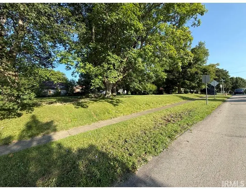 716 S Jefferson Street, Hartford City, IN 47348 - #2