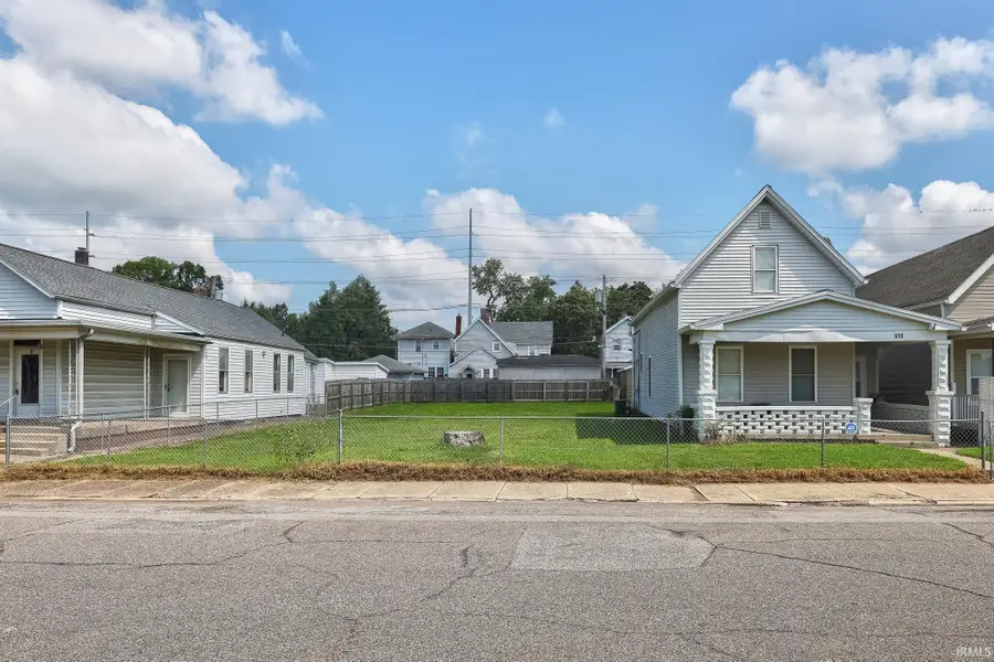 919 W Delaware Street, Evansville, IN 47710 - #2