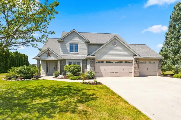 203 Steeplechase Drive, Auburn, IN 46706