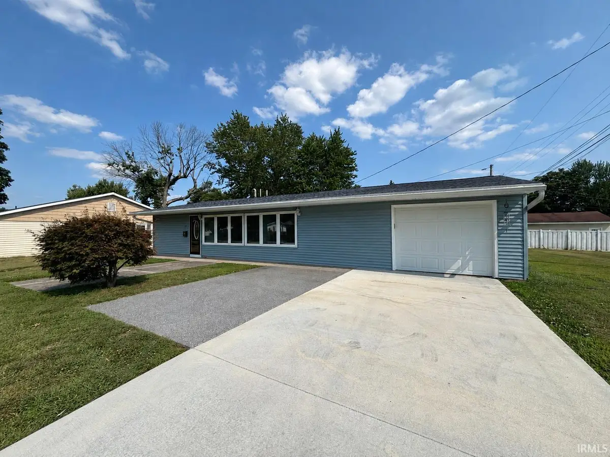 20 S 20th Street, Vincennes, IN 47591 - #1