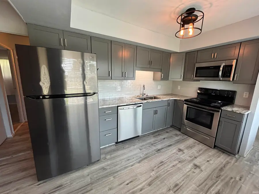 20 S 20th Street, Vincennes, IN 47591 - #3