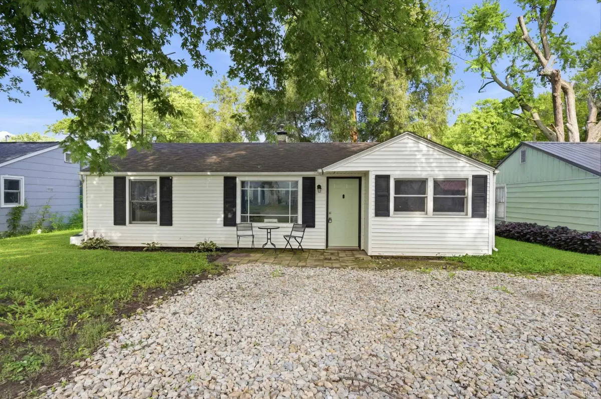 1713 S Oakdale Drive, Yorktown, IN 47396 - #1