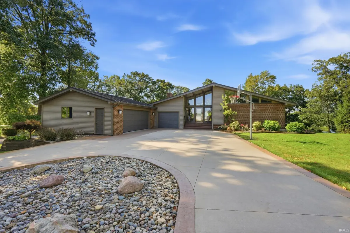 1420 Lake Bluff Drive, Kendallville, IN 46755 - #1