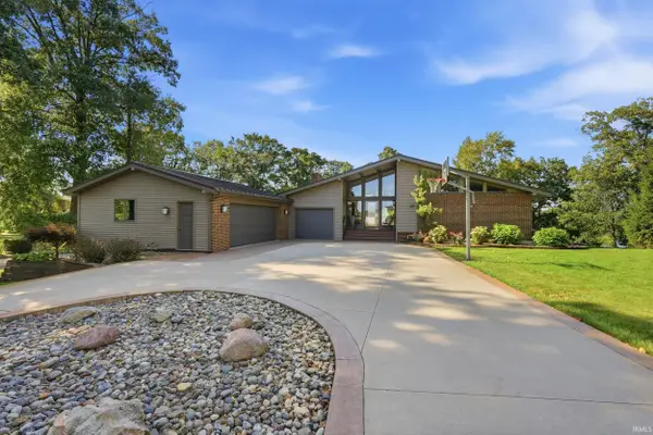 1420 Lake Bluff Drive, Kendallville, IN 46755