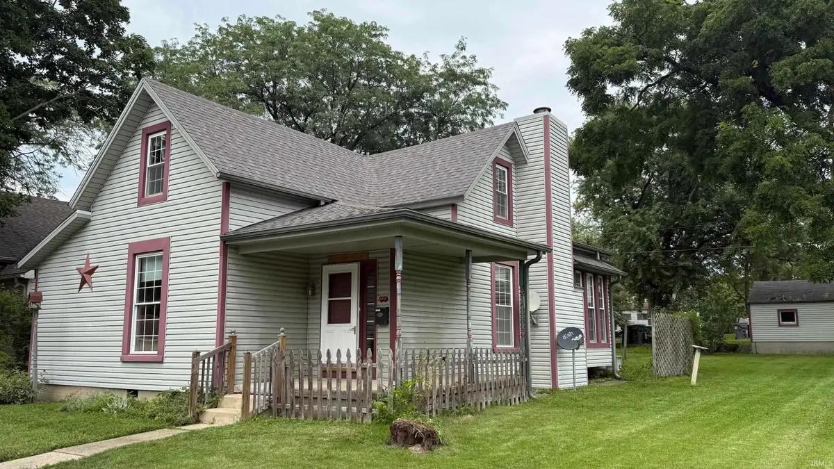 2414 S Vine Street, Yorktown, IN 47396 - #1
