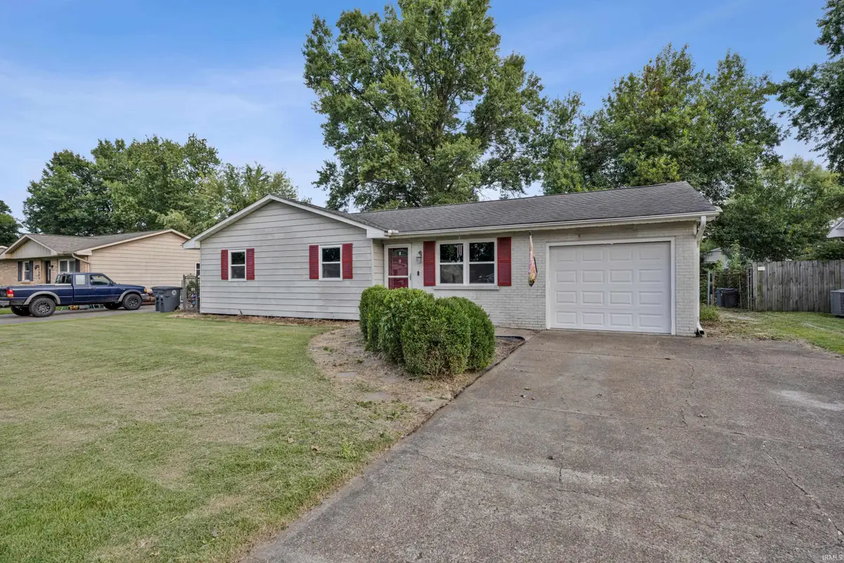 7601 E Gum Street, Evansville, IN 47715 - #1